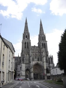 Sees cathedral