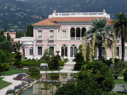 The beautiful Ephrussi Rothschild villa and gardens in Cap Ferrat.Join us on our 2018 Monaco Historique grand prix tour.