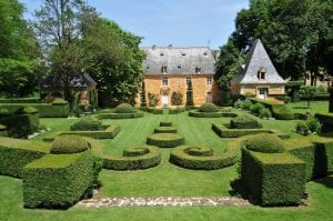 Eyrignac gardens, join us on our Dordogne car tour